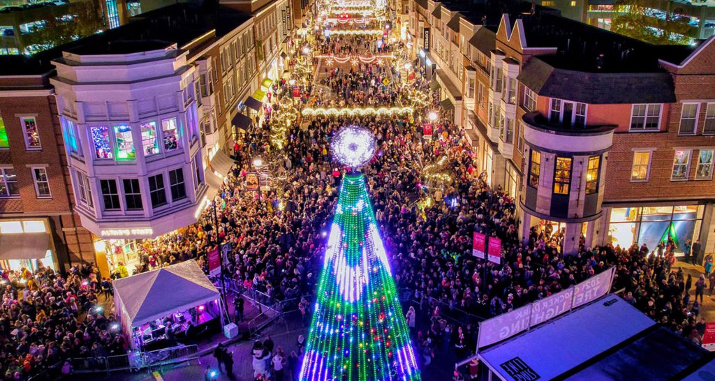 Crocker Park Hosts Annual Tree Lighting with Santa - Crocker Park